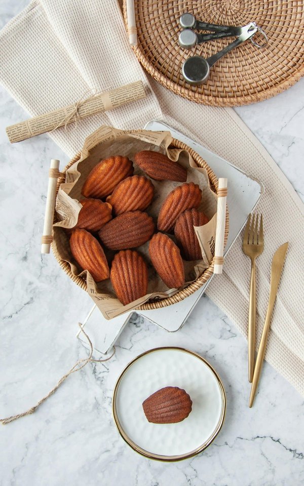 Comment faire des madeleines au miel avec une forme parfaite et une texture moelleuse ?
